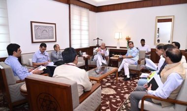 केंद्रीय मंत्री मनोहर लाल ने मुख्यमंत्री हिमंत बिस्वा सरमा के साथ असम की शहरी विकास योजनाओं और बिजली क्षेत्र के परिदृश्य की समीक्षा की