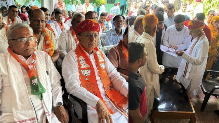 केंद्रीय राज्य मंत्री भागीरथ चौधरी ने प्रधानमंत्री नरेन्द्र मोदी के "मन की बात" कार्यक्रम को भाजपा कार्यकर्ताओं के साथ सुना