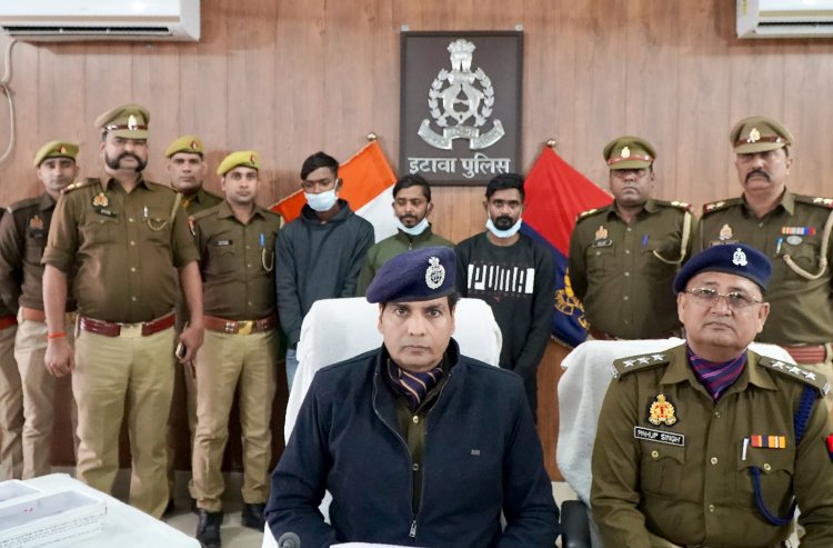इटावा: गैंगस्टर एक्ट में वांछित 5- 5 हजार रुपए के इनामिया 03 अभियुक्तों को पुलिस ने मुठभेड़ में किया गिरफ्तार