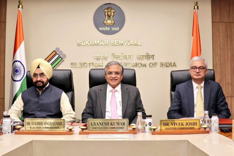 निर्वाचन आयोग ने बिहार विधानसभा चुनाव के दौरान नकदी, शराब और नशीले पदार्थों की आवाजाही पर अंकुश लगाने के लिए प्रवर्तन और सुरक्षा एजेंसियों के प्रमुखों के साथ बैठक की